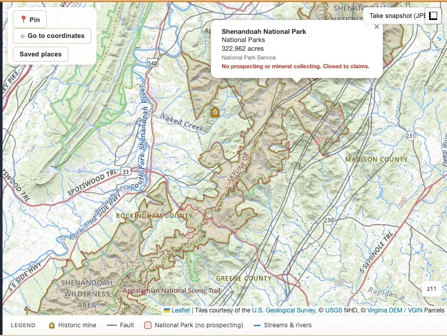 VAGoldMaps map showing the Shenandoah National Park boundary outlined in red along the Blue Ridge, with a popup reading 322,962 acres, no prospecting or mineral collecting, closed to claims.