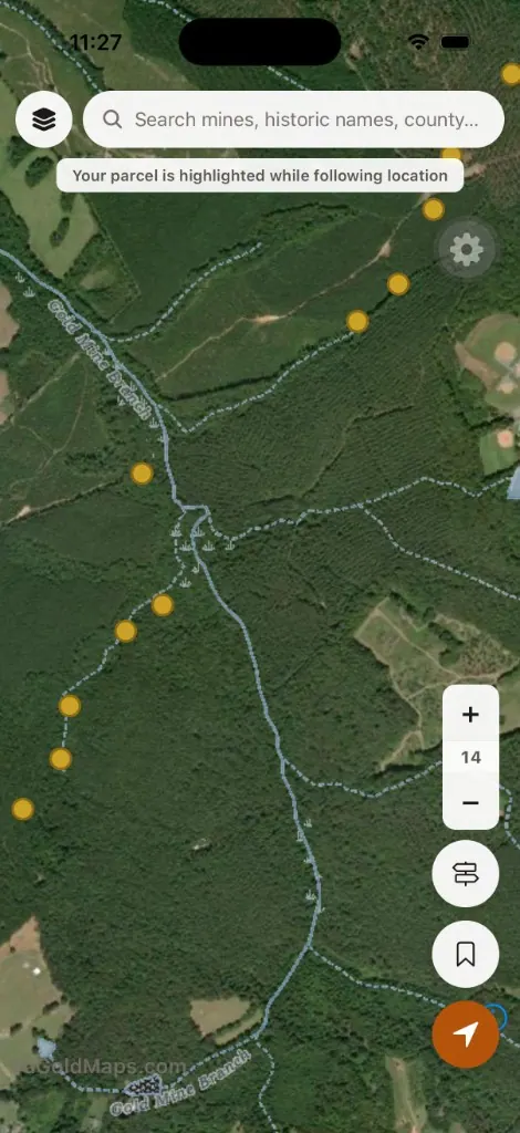 VAGoldMaps streams layer tracing a Virginia creek drainage with historic gold mine markers along the water